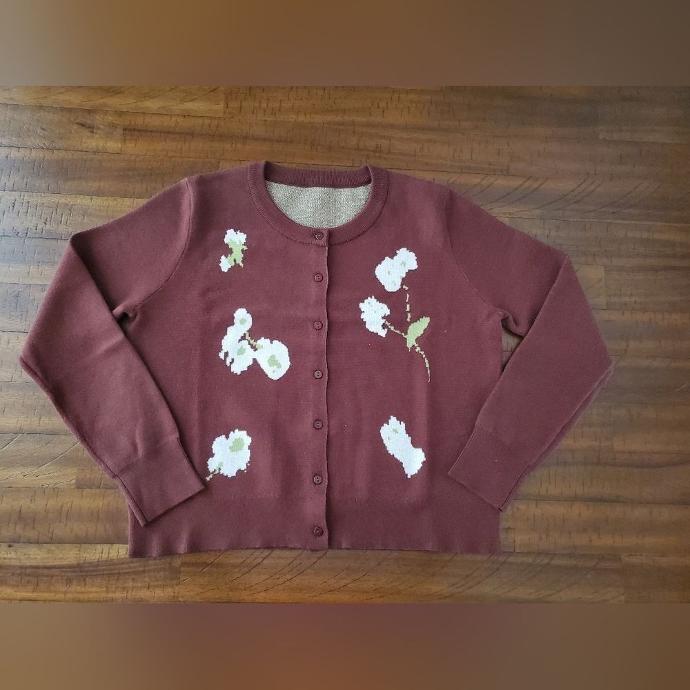 NWOT Women’s Brown Floral Button Front Crewneck Sweater Cardigan - Size M